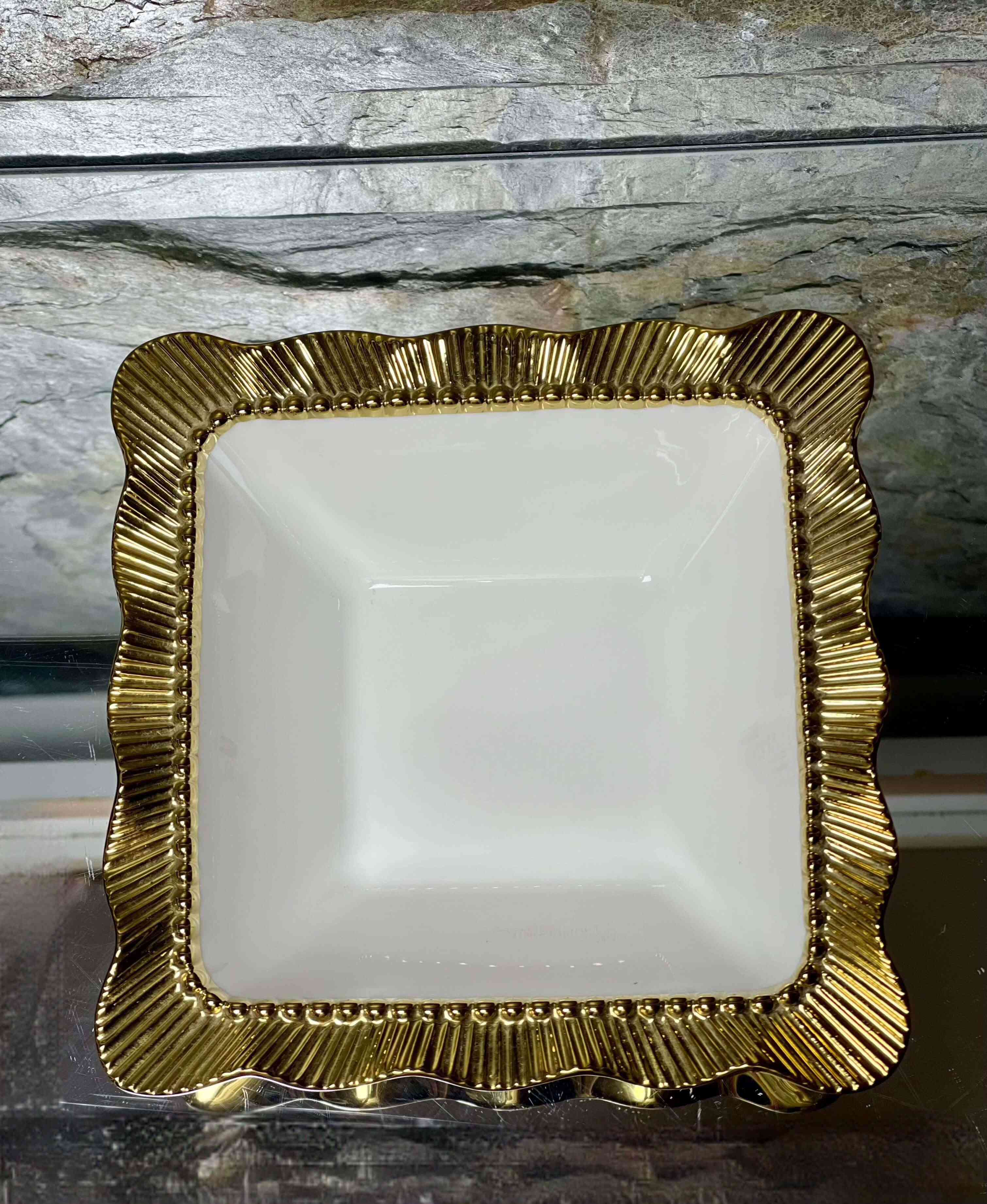 Saladier de Presentation Carré 23*23*7 cm 