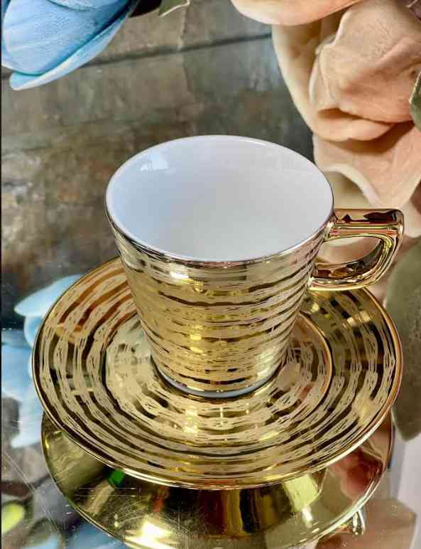Mug avec sous tasse en porcelaine 