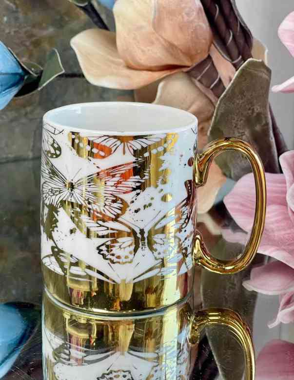 mug doré en porcelaine 