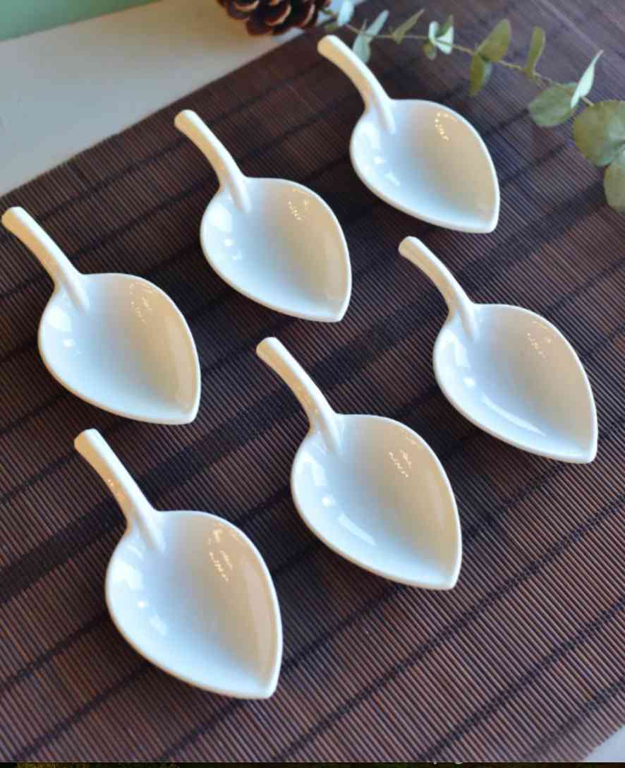 ot de 6 cuillères à apéritif en Porcelaine