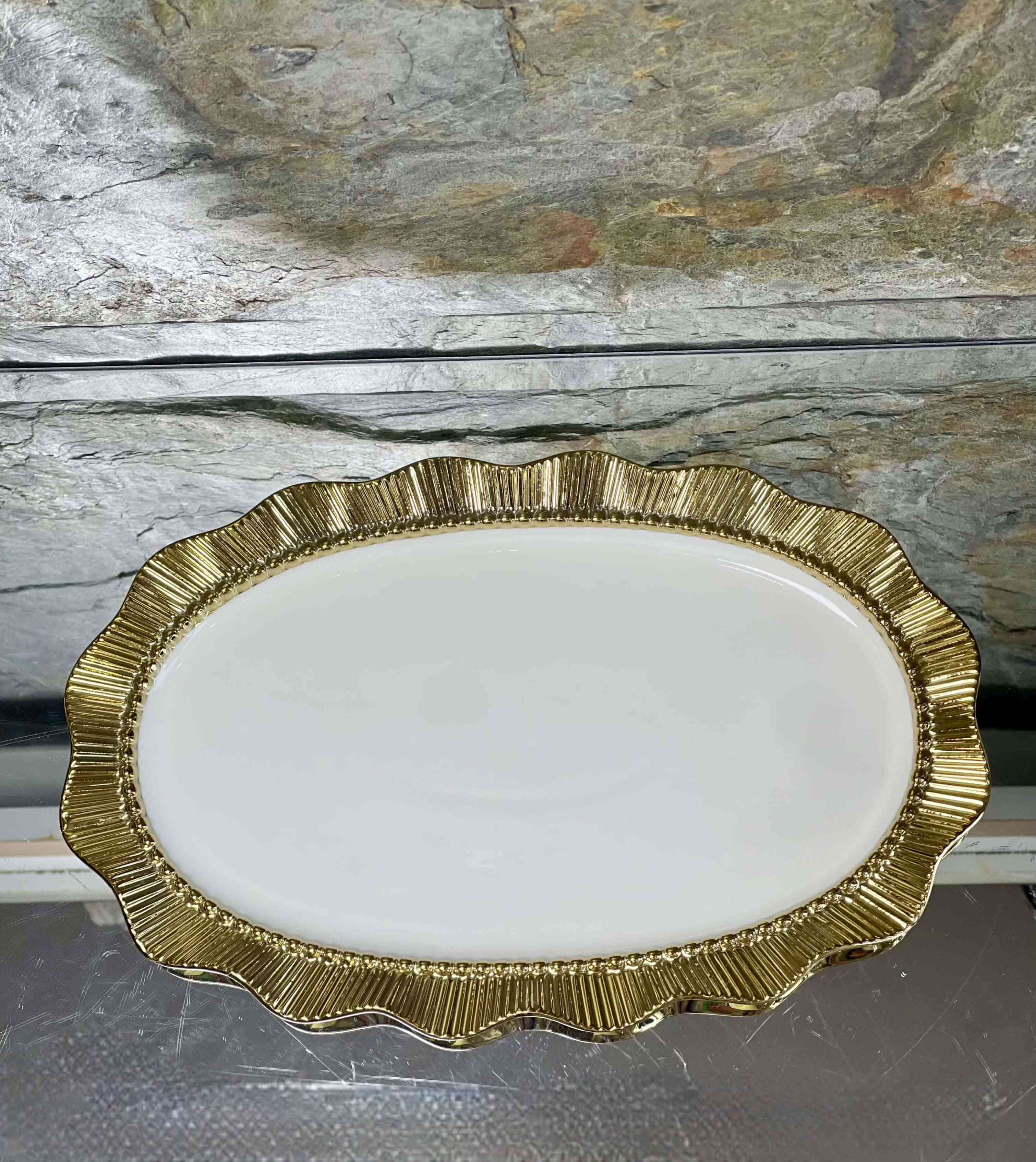 Plat de présentation oval 30 x 19 cm 