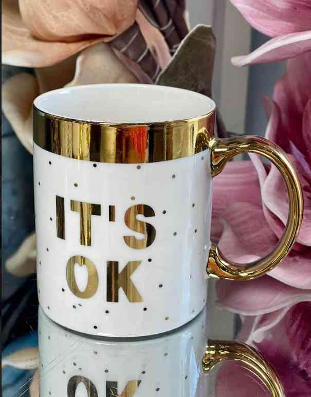 mug doré en porcelaine 