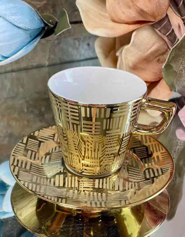 Mug avec sous tasse en porcelaine 