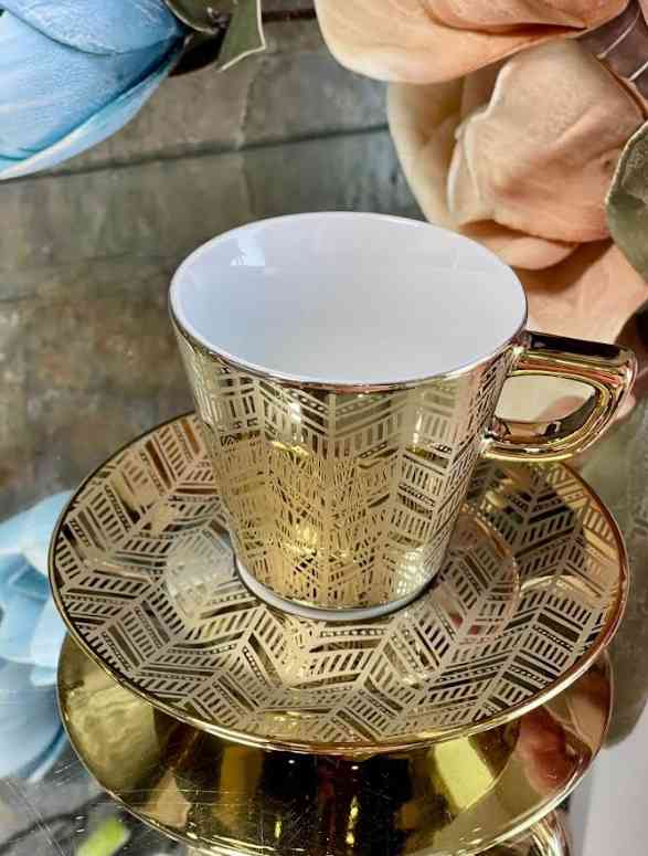Mug avec sous tasse en porcelaine 